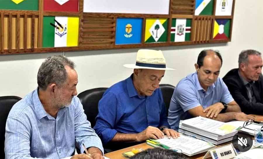 Bocalom esclarece andamento do projeto saneamento e anuncia melhorias: “Com o Governo, vamos ampliar para água e esgoto”