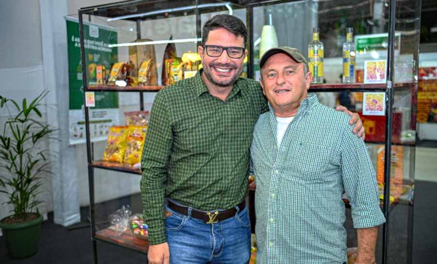 Festa chega na quarta noite com sucesso de público e movimentação econômica esperada para o evento. Foto: Diego Gurgel/Secom governador celebra 003