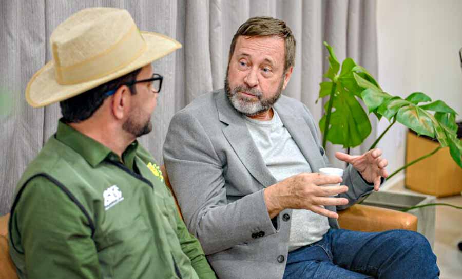 Presença dos membros da Mútua reforça parcerias, diz governador. Foto: Diego Gugel/Secom transportes acre 002