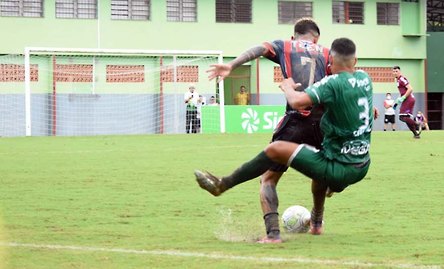 Goleiro vê injustiça em derrota e quer recuperação na próxima rodada: “Precisamos da vitória”