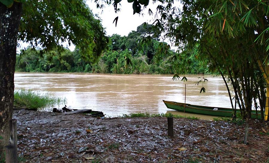 Rio Acre sobe quase seis metros em uma semana e se aproxima da cota de alerta na capital