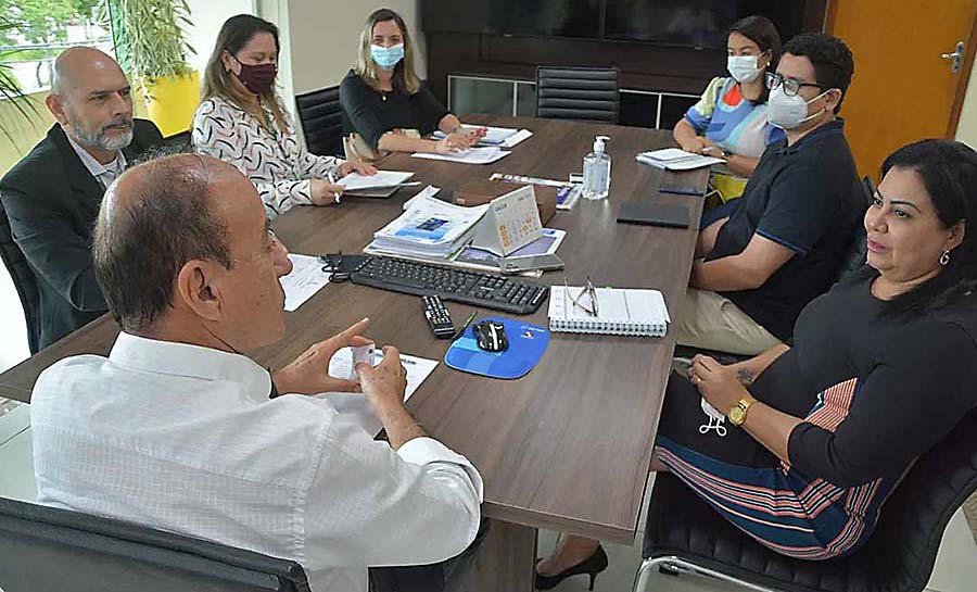 Prefeitura recebe equipe da Suframa para logística da Reunião do Conselho que ocorrerá no fim de abril na capital