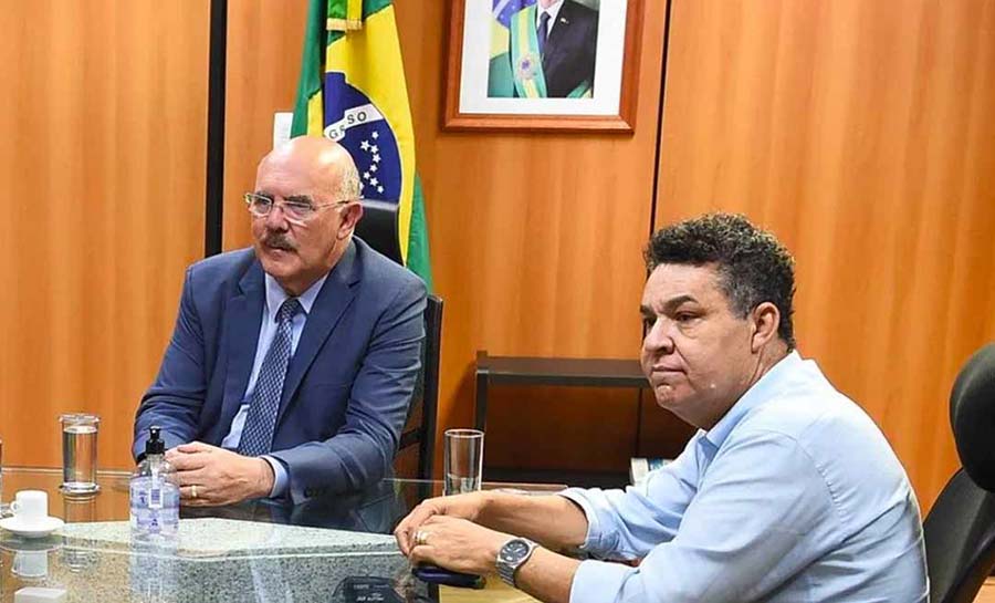 Pastor lobista esteve 90 vezes na Câmara e visitou Eduardo Bolsonaro