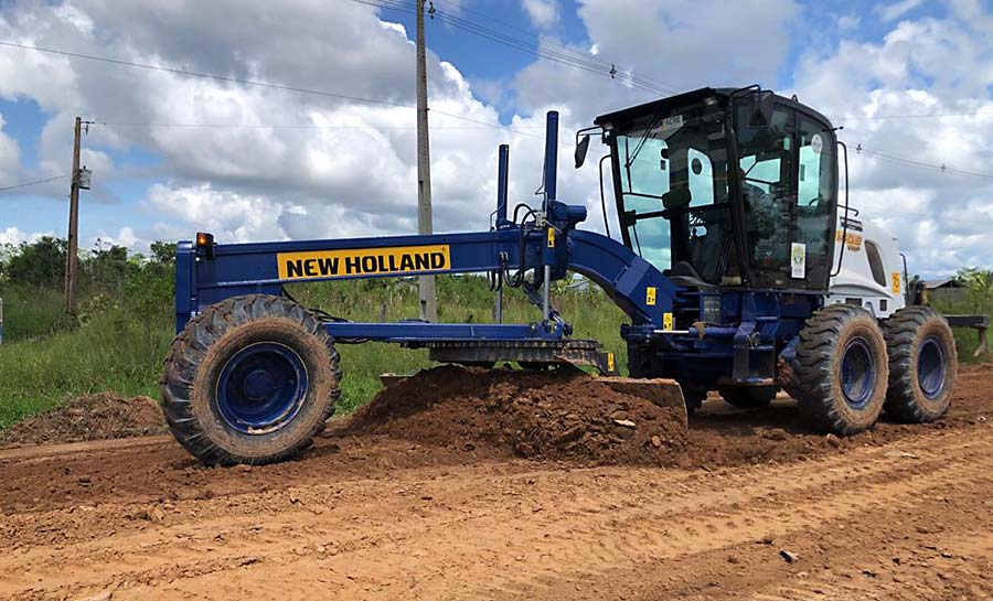 Deracre trabalha no melhoramento do antigo acesso à balsa em Feijó