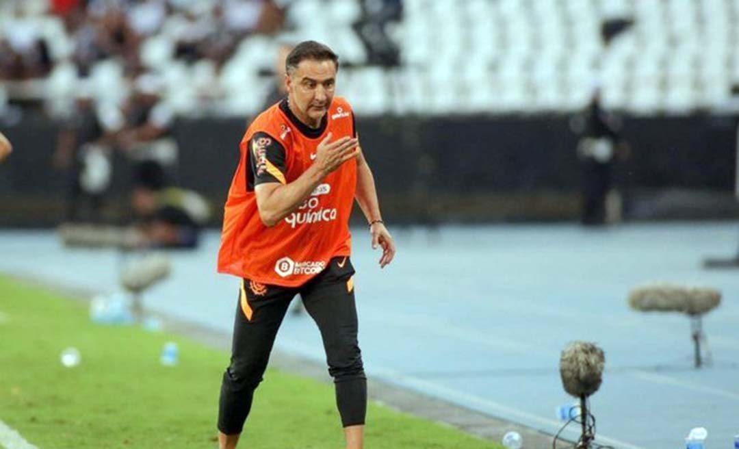 Vítor Pereira chega ao décimo jogo pelo Corinthians em busca da primeira trinca de vitórias