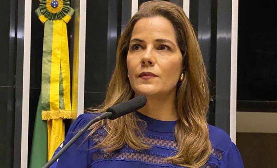 Mara Rocha pede providências da Anac e Senacom sobre os preços abusivos das passagens aéreas no Acre