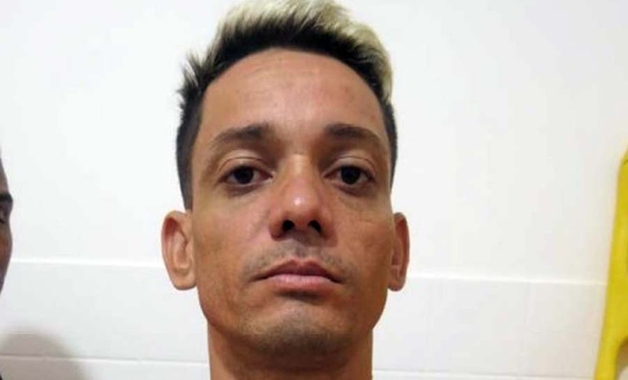 Acusado de matar homem com facada no tórax em Rio Branco é ouvido em audiência no AC