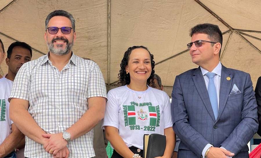 Ao lado de Gladson, Alan Rick participa da festa de aniversário de 109 anos de Tarauacá