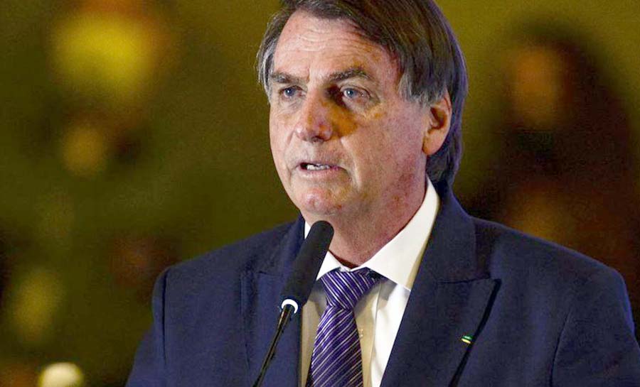 Bolsonaro conversa com WhatsApp para discutir acordo do app com o TSE