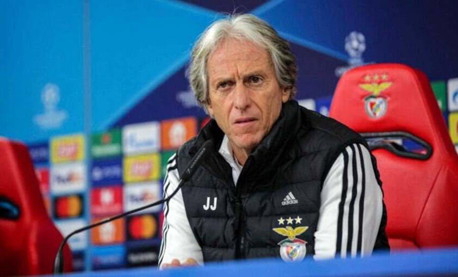 Alvo de polêmica com Jorge Jesus, ex-Flamengo critica Renato Maurício