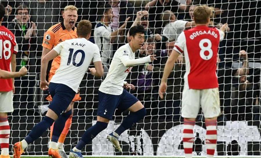 Com gols de Kane e Son, Tottenham bate o Arsenal em clássico e acirra a disputa por vaga na Champions