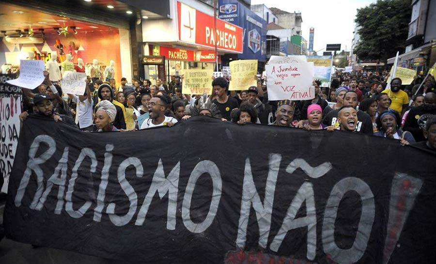 Senado aprova projeto que equipara injúria racial a crime de racismo