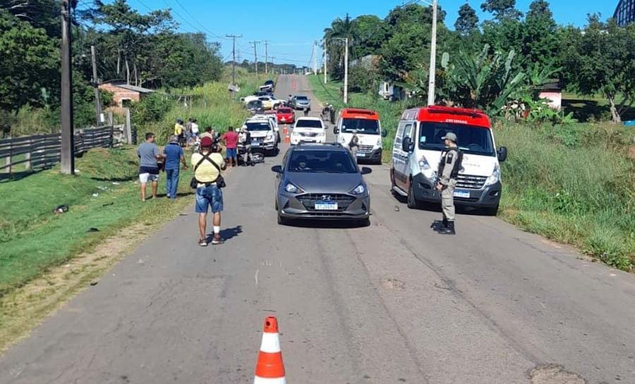 Motociclista tem perna decepada e morre em colisão frontal com outra moto no Acre