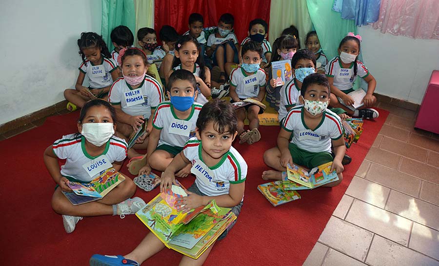 Centro de Multimeios da Prefeitura de Rio Branco leva cultura às escolas municipais