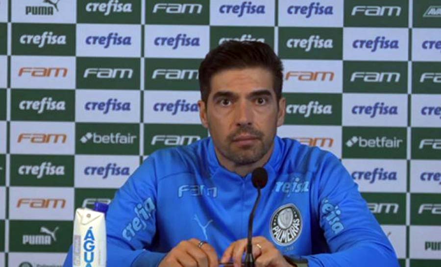 Palmeiras: Abel diz que se sente ‘perseguido’ pela arbitragem