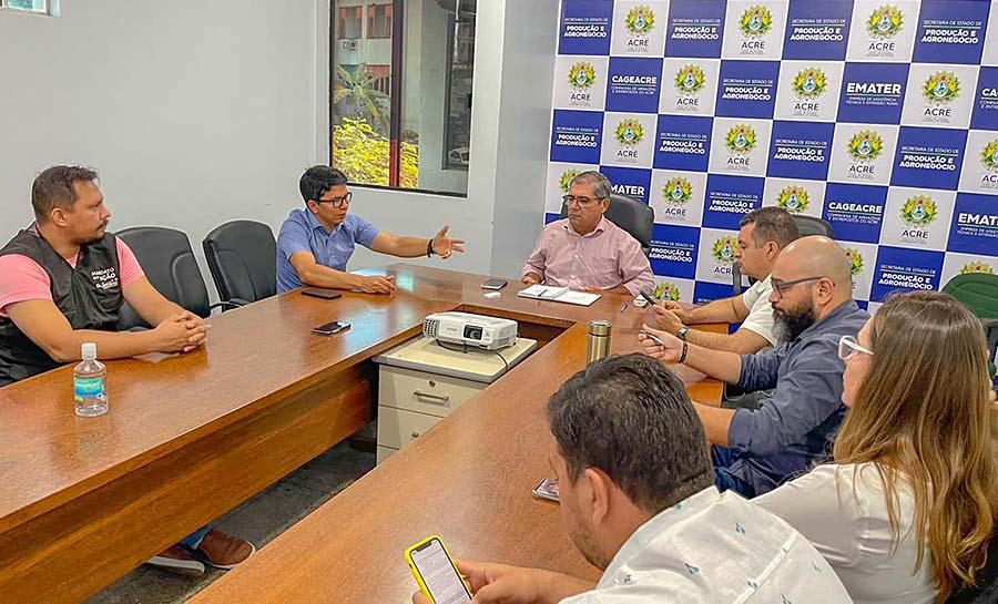 Jenilson Leite se reúne com secretário de Produção e Agronegócio para tratar da cadeia produtiva do açaí no Acre