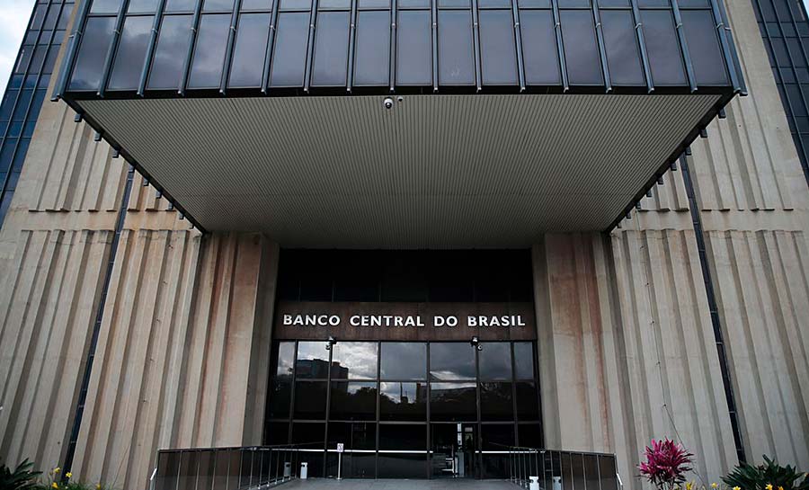 Copom inicia quarta reunião do ano avaliando fim de altas da Selic