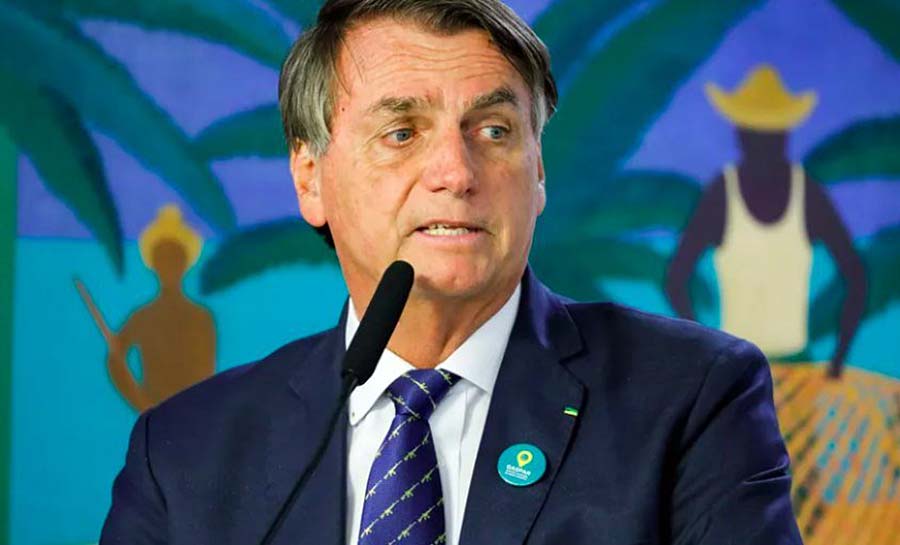 Após críticas, Bolsonaro presta condolências às famílias de ativistas