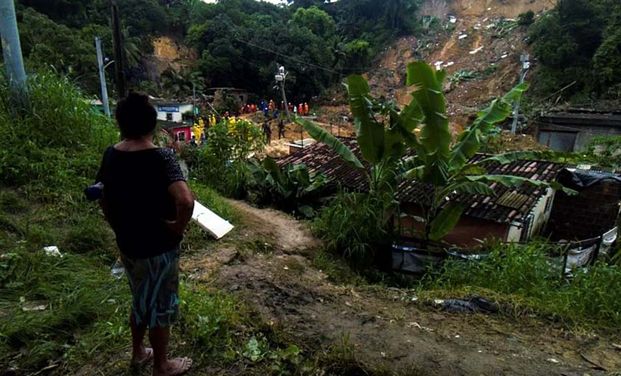 Chuva forte volta atingir Pernambuco e deixa uma vítima