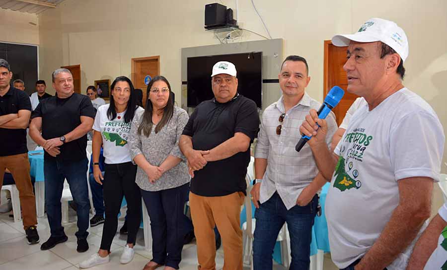 Presidente da Amac, prefeito de Rio Branco lidera caravana dos prefeitos a Cruzeiro do Sul