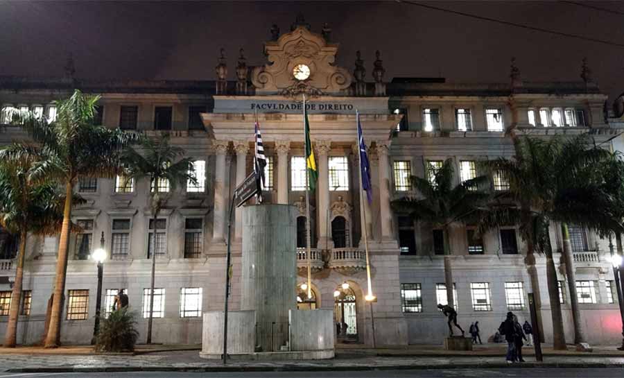 As luzes do Largo de São Francisco