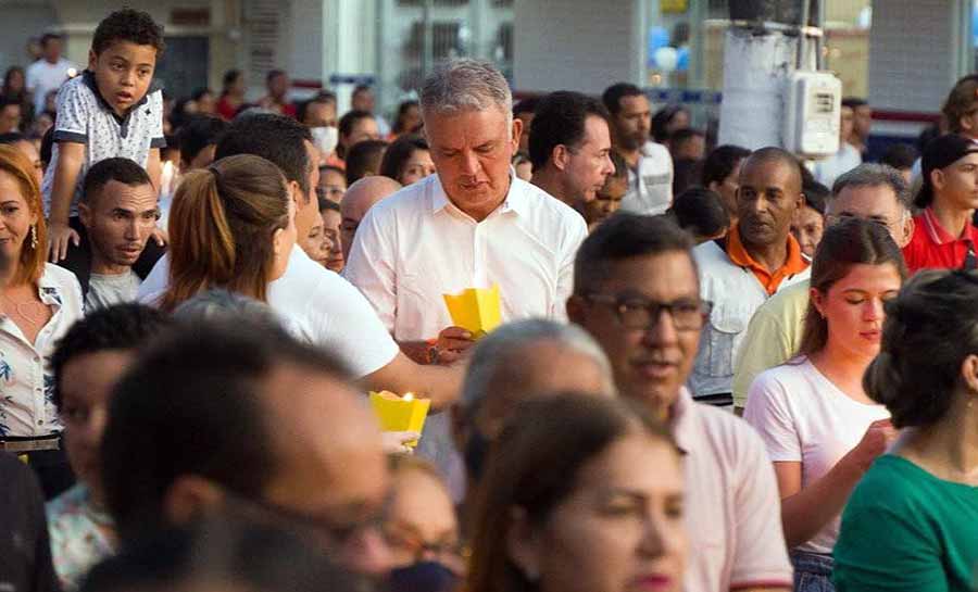 Petecão na procissão: “Fortalece o espírito e alegra a alma”