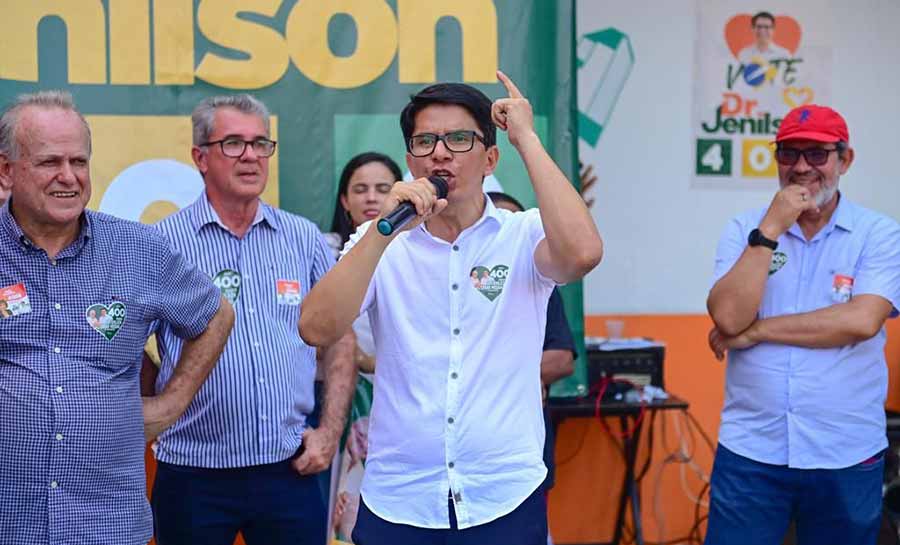 “Vamos sair daqui com a maior votação de senador porque o povo sabe escolher”, diz Dr. Jenilson ao inaugurar comitê no Juruá