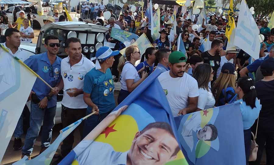 Militância dos Bestene se destaca em passeata de Gladson no Quinari