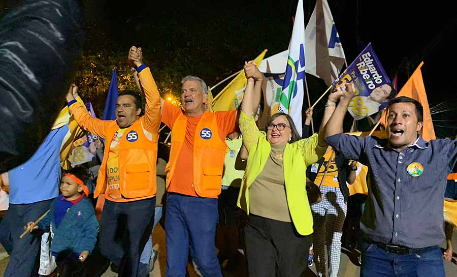 Em Xapuri, Petecão promete ponte da Sibéria e novo hospital: “Aqui, é sem mentira”