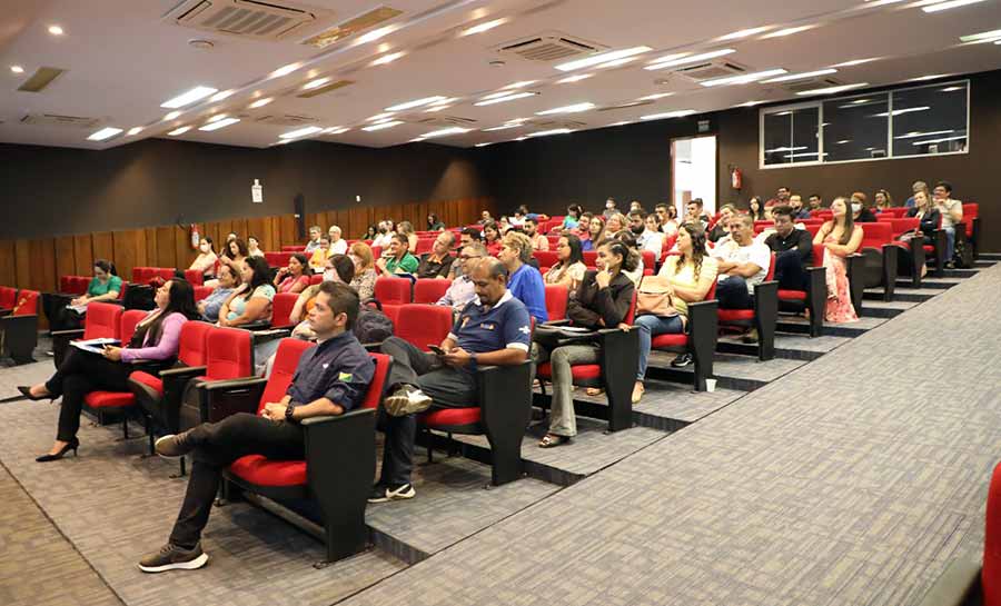 Sebrae no Acre promove encontro para alinhamento da nova lei de Licitação