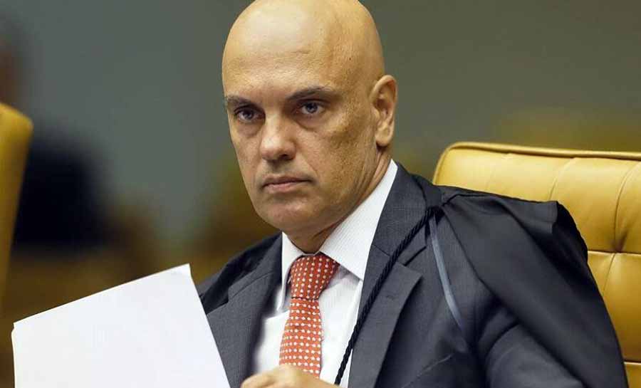 Moraes diz que dia de eleição não é para ‘passear com fuzil’