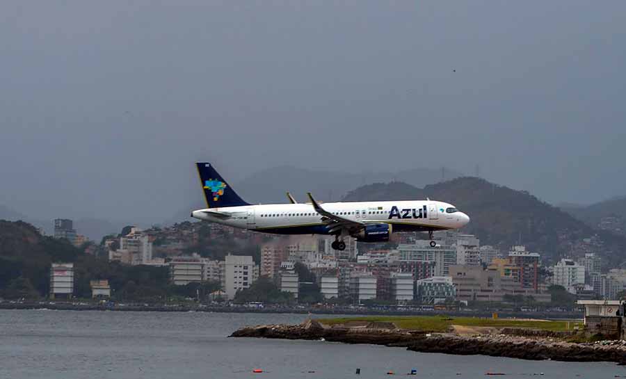 Redução do preço da querosene de aviação passa a valer hoje