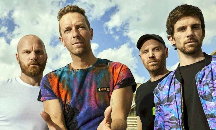 Coldplay anuncia adiamento de shows no Brasil; entenda