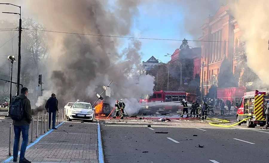 Embaixada brasileira em Kiev faz alerta após bombardeios russos