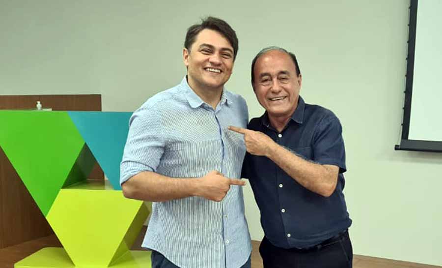 Prefeito de Rio Branco profere palestra em Minas Gerais e é destaque na imprensa local