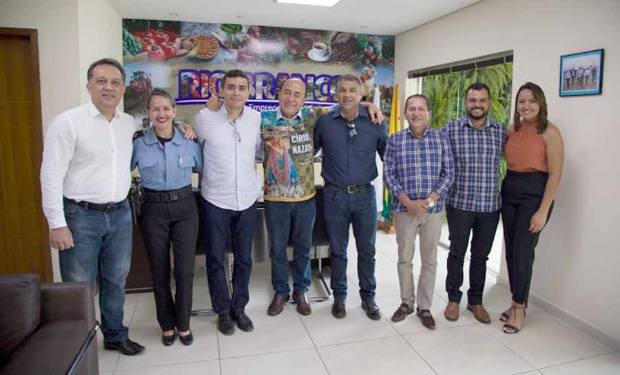 Padre Manoel visita prefeito de Rio Branco para agradecer pela parceria no Círio de Nazaré