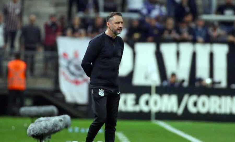 Duílio oficializa saída de Vítor Pereira do Corinthians