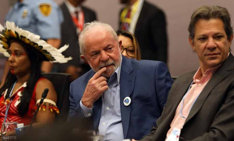 Aliados pressionam Lula a acelerar lista com nomes de ministros