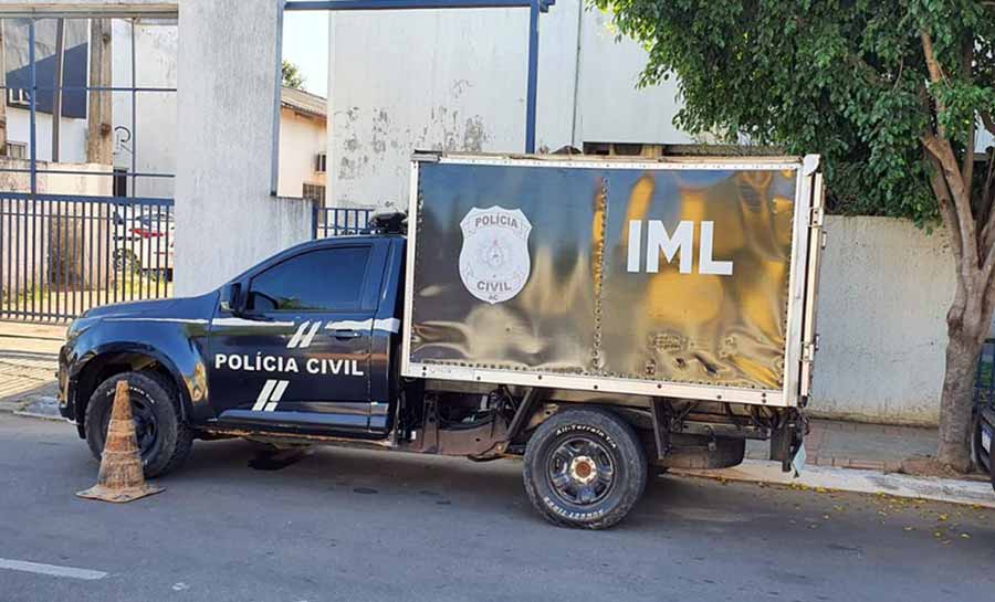 Jovem é executado com pelo menos seis tiros em frente de casa em bairro de Rio Branco