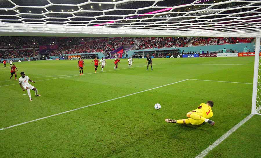 Courtois defende pênalti e Bélgica vence o Canadá na Copa do Mundo