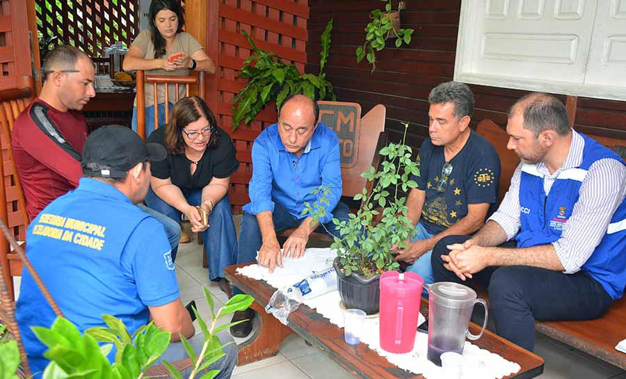 Prefeito de Rio Branco acompanha andamento do projeto 1.001 Dignidades