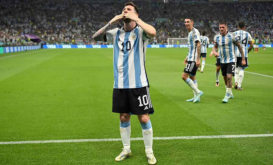 Messi deixa o dele, Argentina vence México e se reabilita na Copa