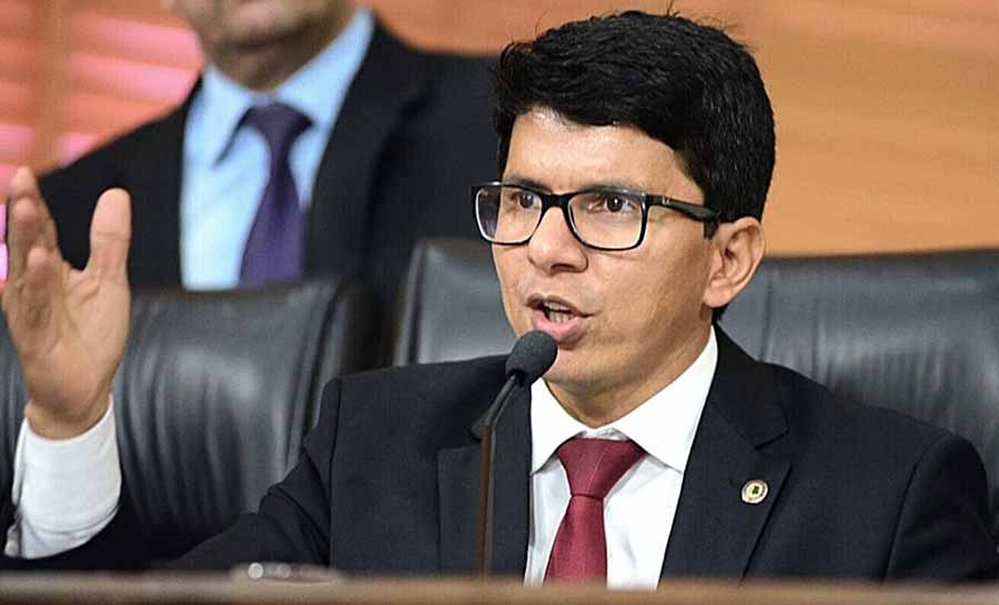 Presidente em exercício da Aleac, Jenilson Leite recebe superintendente da Caixa para falar do fechamento da casa lotérica do Jordão