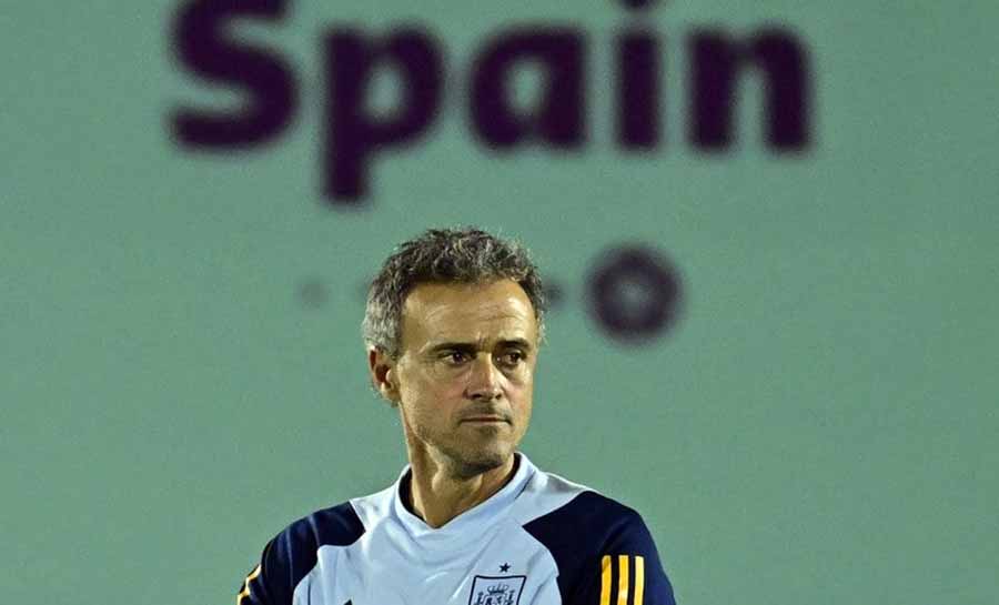 Após vexame na Copa, Espanha quer que Luis Enrique entregue o cargo