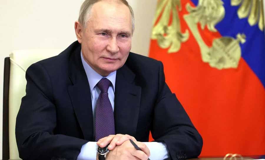 Putin promete deixar forças nucleares a postos e anuncia novo míssil