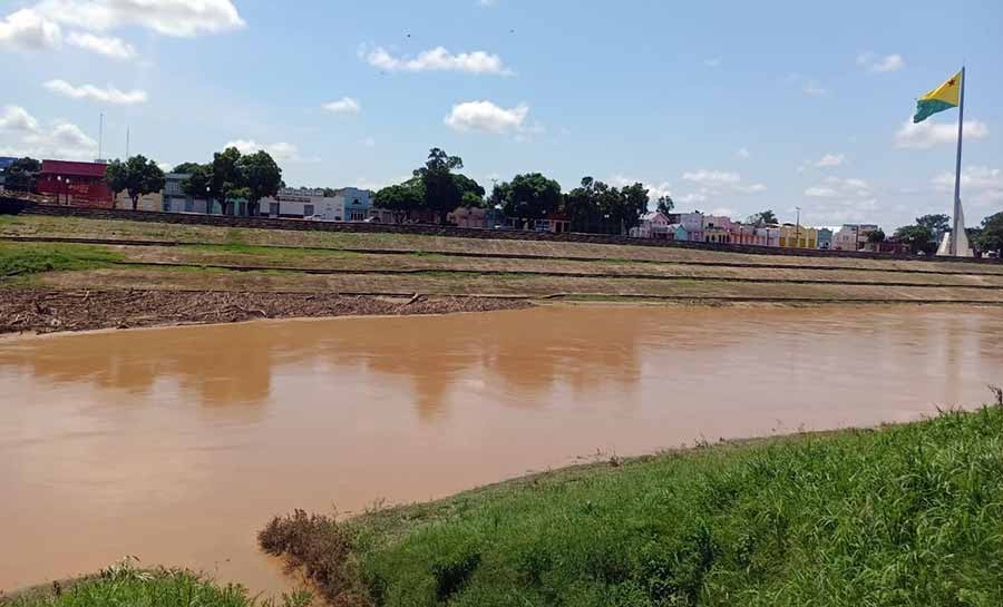 Rio Branco registra quase o dobro de chuvas esperadas para dezembro e Inmet alerta para tempestade