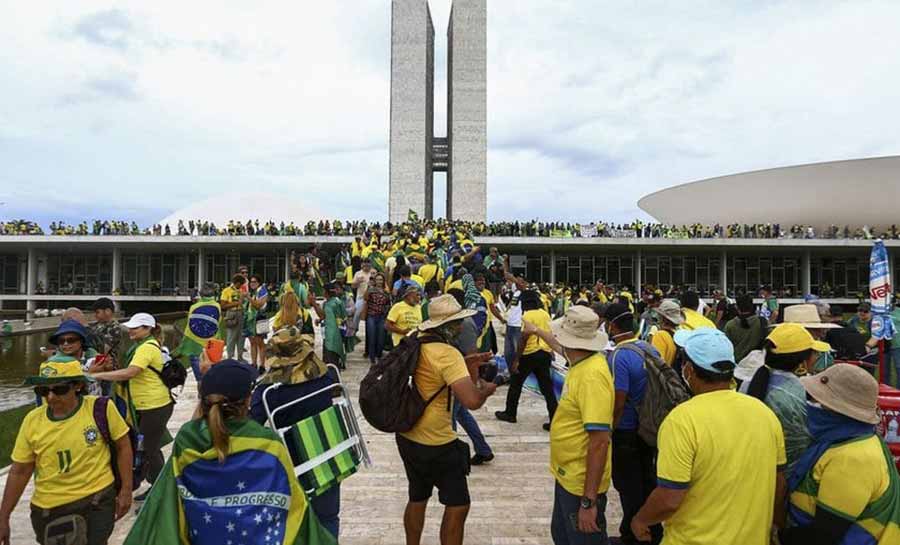 Governo quer aumentar punições a atos golpistas; incluindo a militares