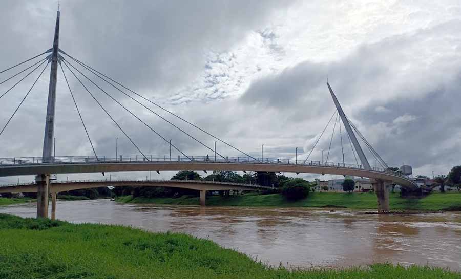 Com média de aumento de 1 metro por dia, Rio Acre ultrapassa a marca de 10 metros nesta quinta-feira (19)