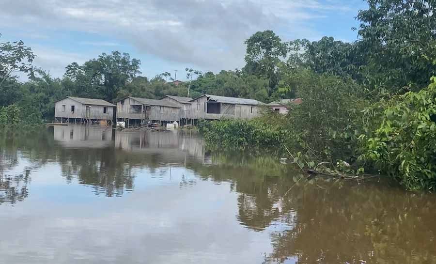 Rio Juruá chega a 12,1 metros e ultrapassa cota de alerta; Defesa Civil de Cruzeiro do Sul monitora áreas de risco