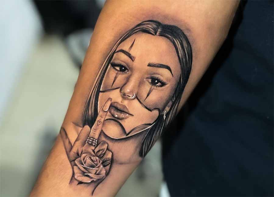 Noivo faz tatuagem com rosto de Bia Miranda e resultado impressiona; veja!